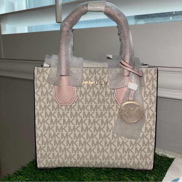 Michael Kors Mercer Medium Leather Blush Pink Crossbody Bag and Box